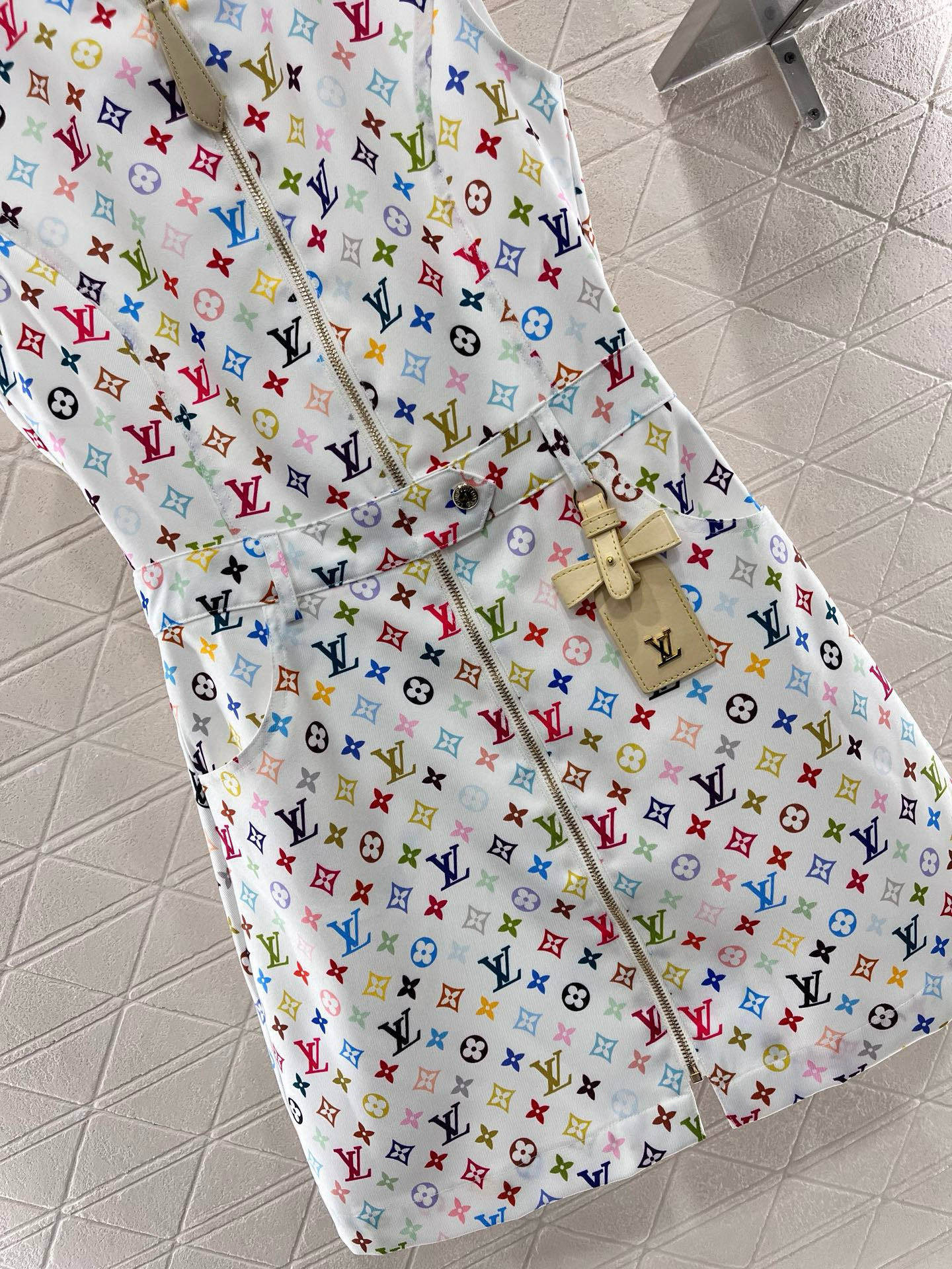 Louis Vuit2025SS Printed Zip Leather Tag Vest Dress