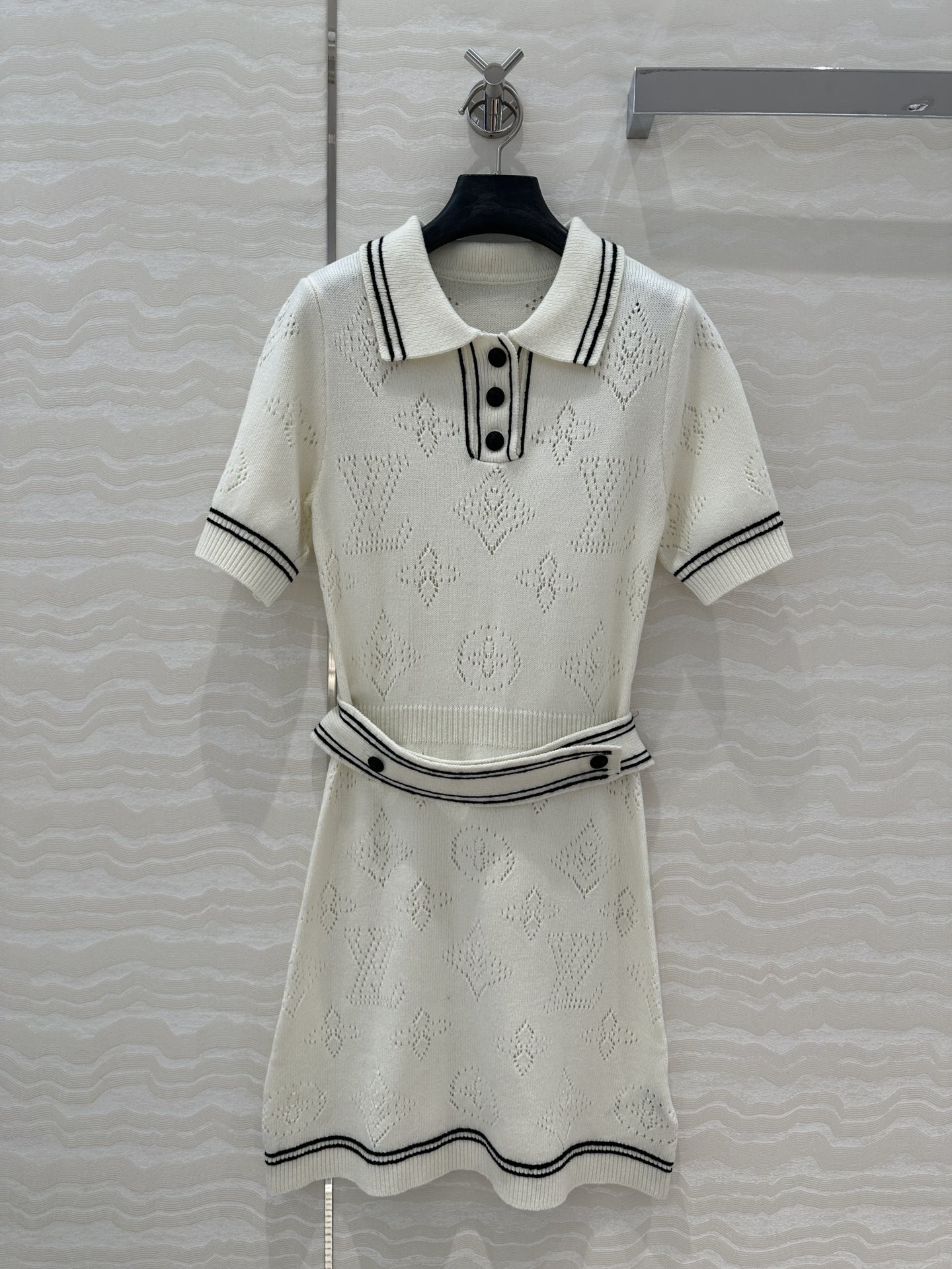 Louis Vuit2025SS College Style Knitted Polo Neck Short Sleeve Dress