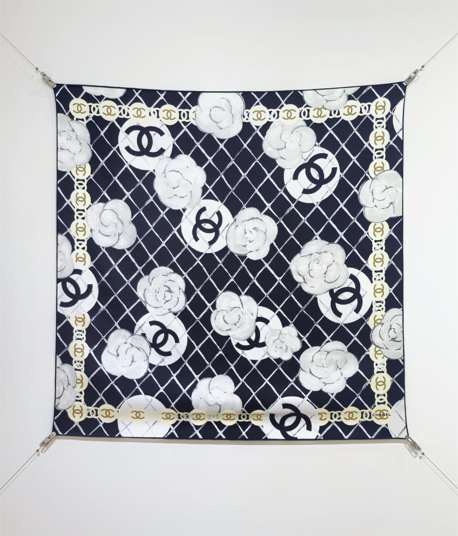 CHANE90x90cm Camellia Twill Silk Square Scarf