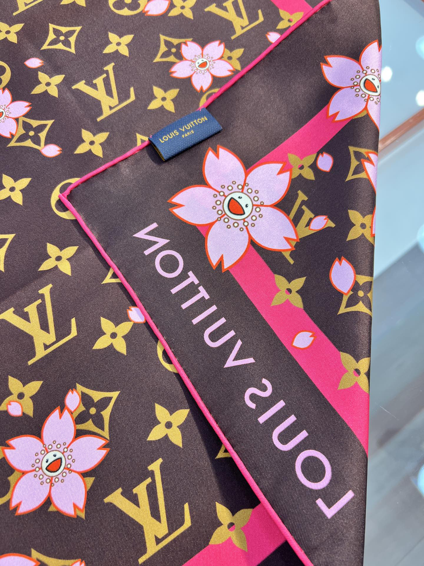 LU18mm top-quality silk double-sided with the same colour 90cm silk square market