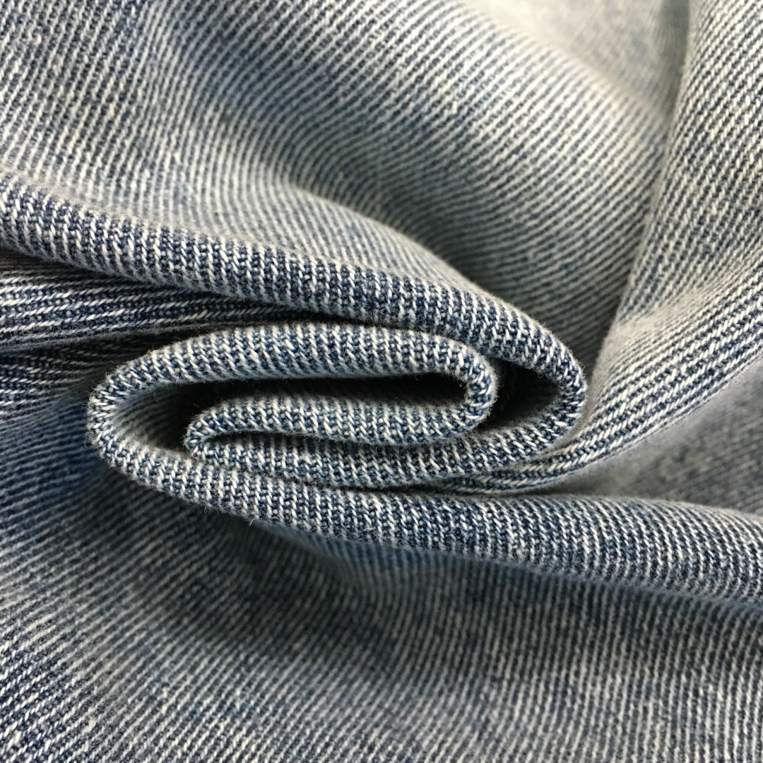 LOE25SS Embroidered Slim Fit Denim Trousers