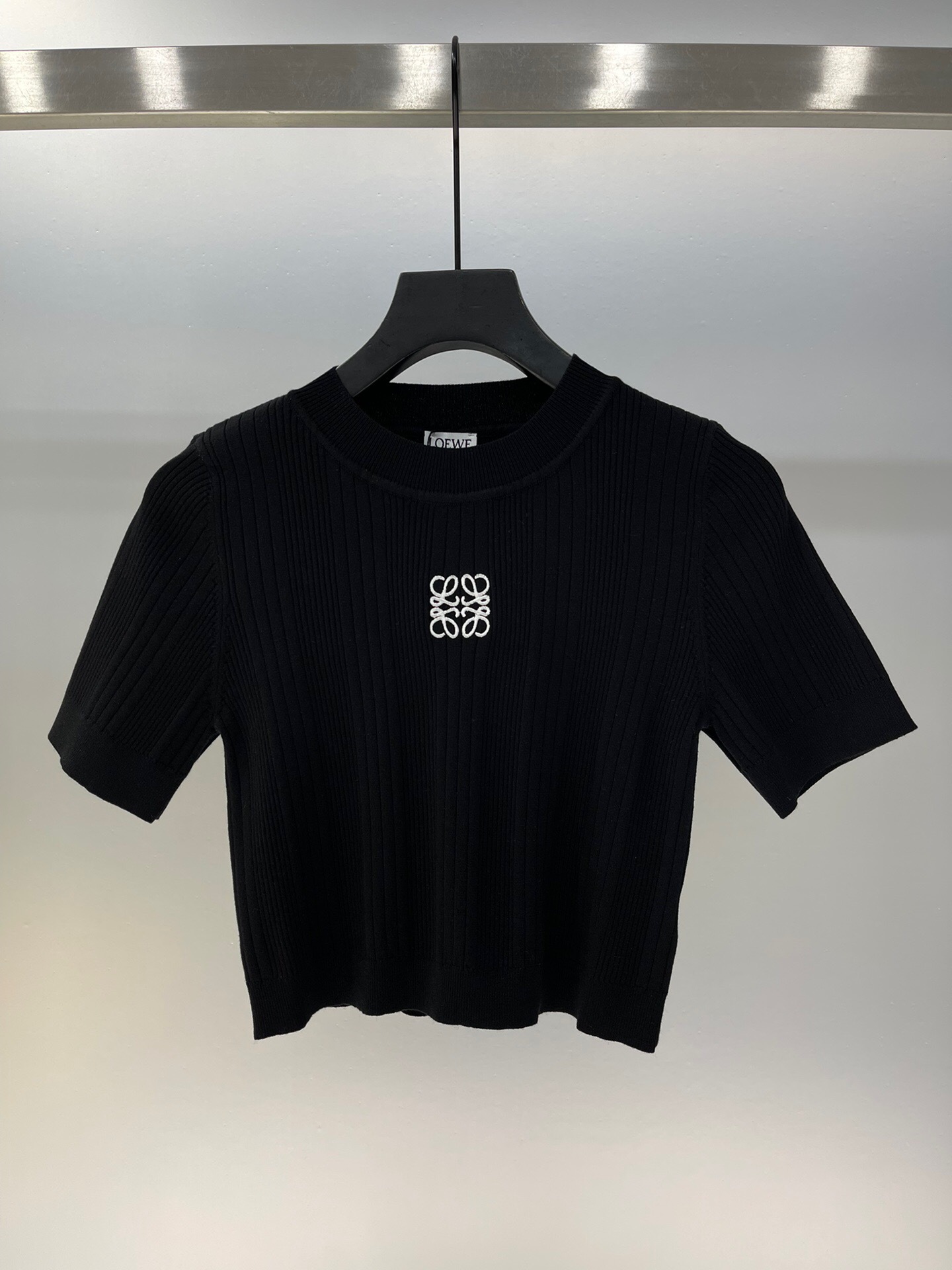 LOE Embroidered Logo Short Sleeve Knit Top