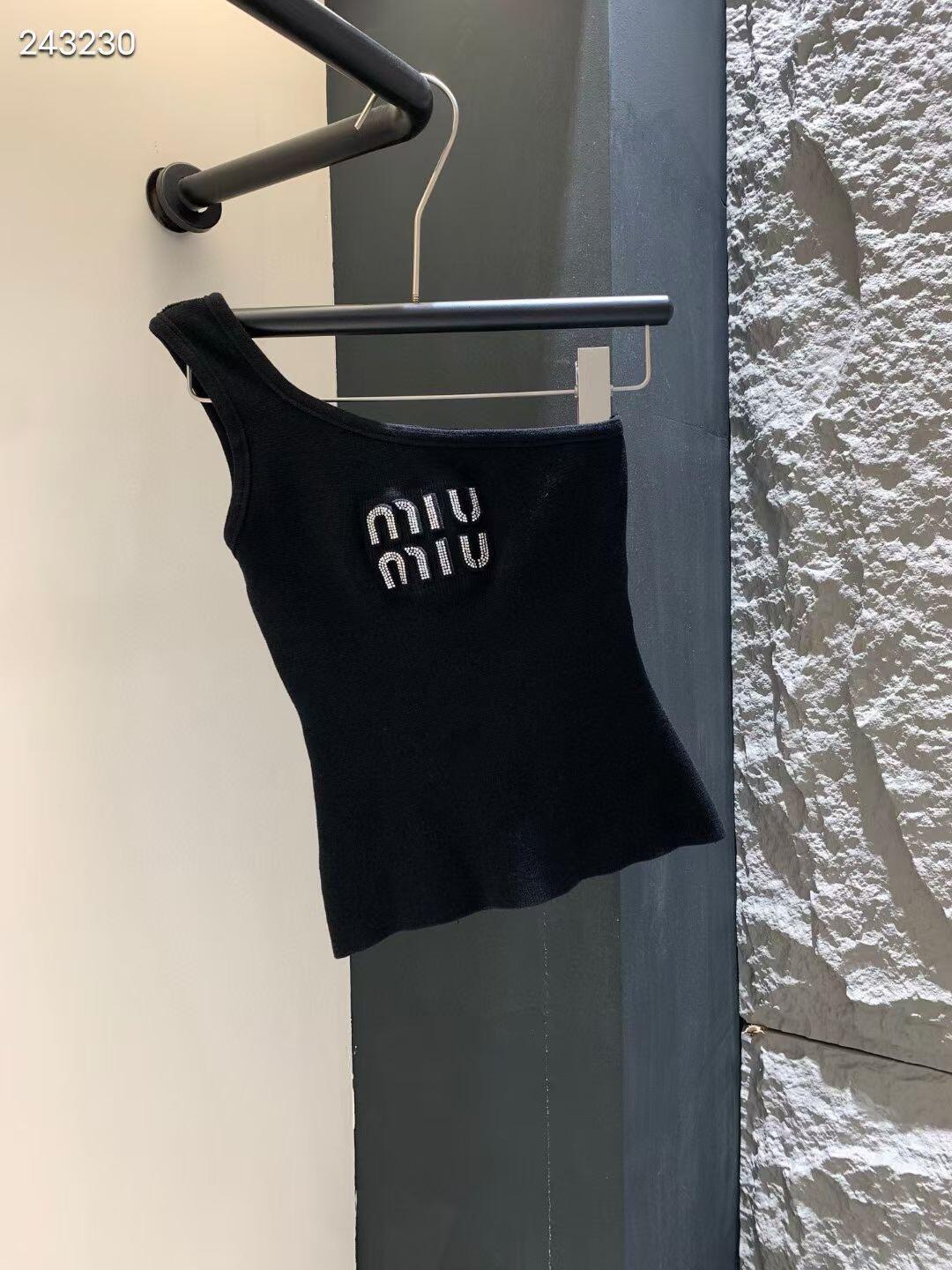 Miu slant shoulder sexy halter