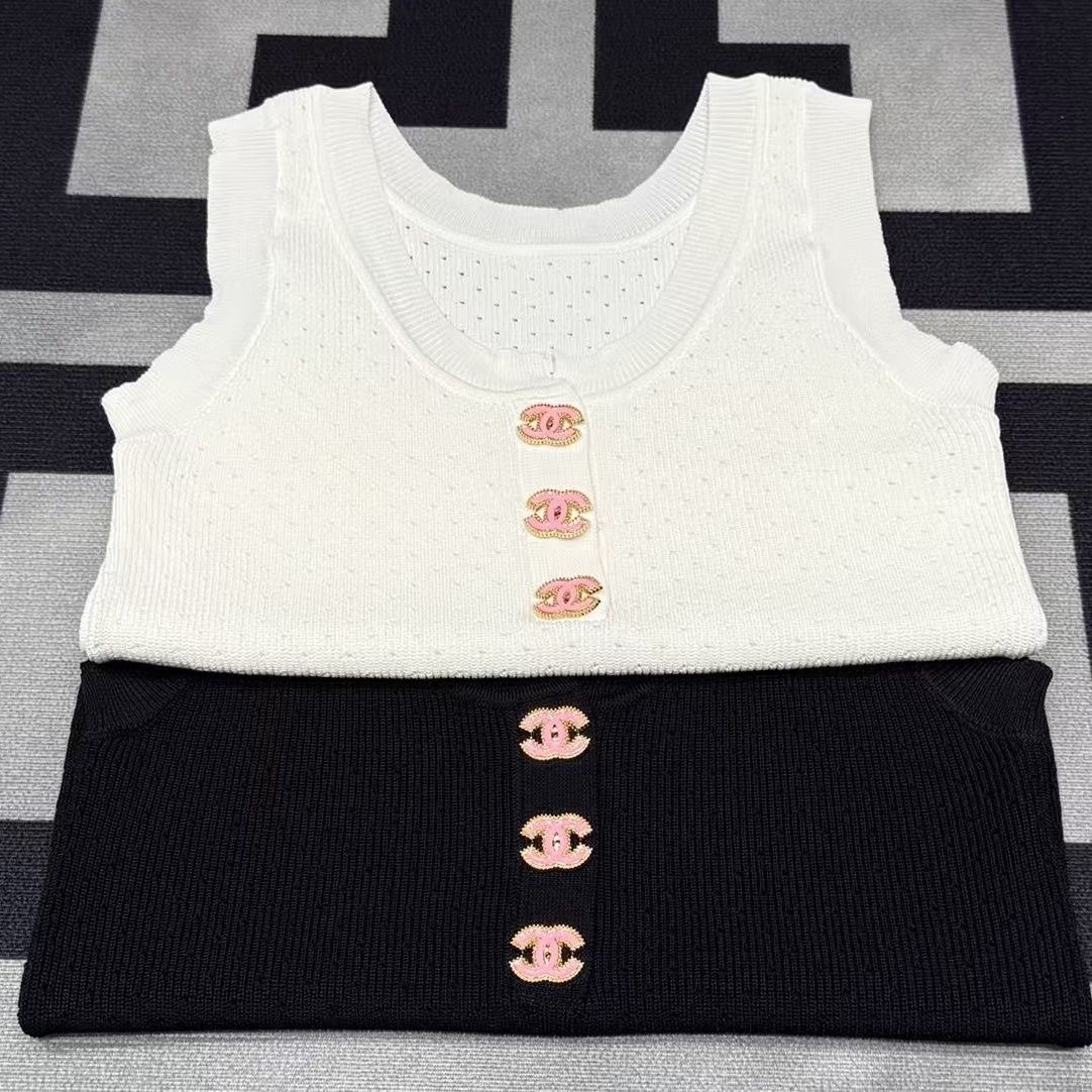 CHNEL buttoned knit vest