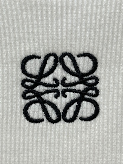 LOE Embroidered Logo Short Vest