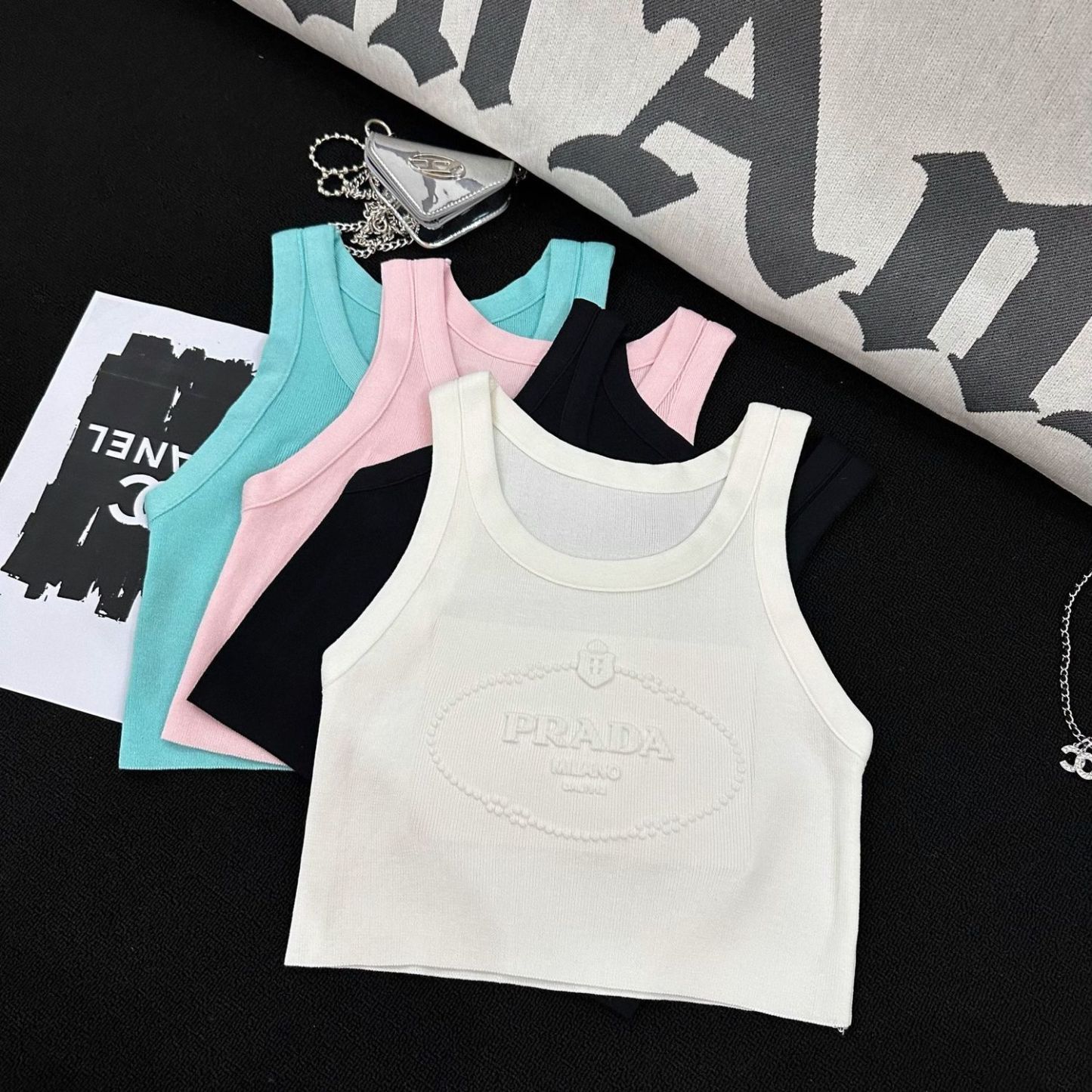 PRAD25SS Solid Color Crew Neck Letter Embossed Knit Tank Top