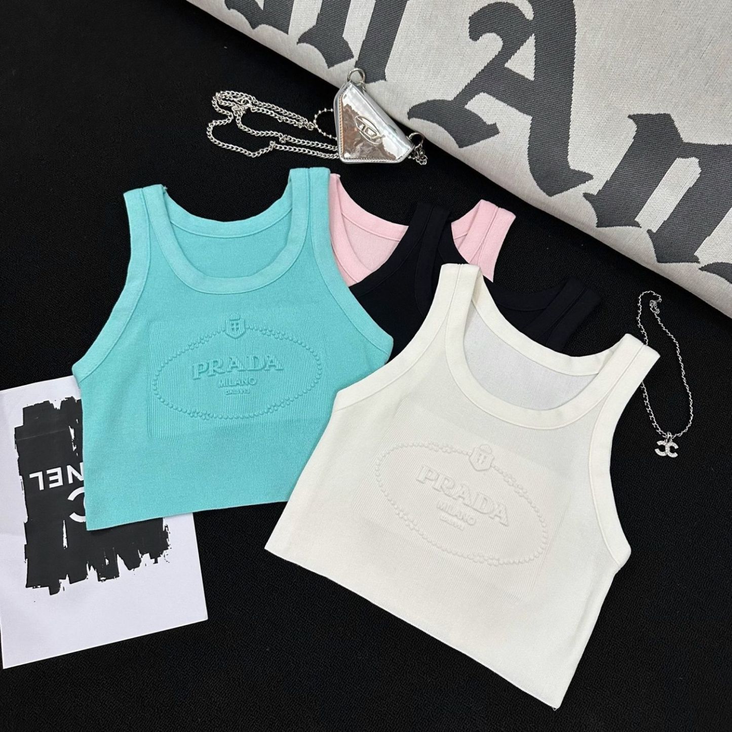 PRAD25SS Solid Color Crew Neck Letter Embossed Knit Tank Top