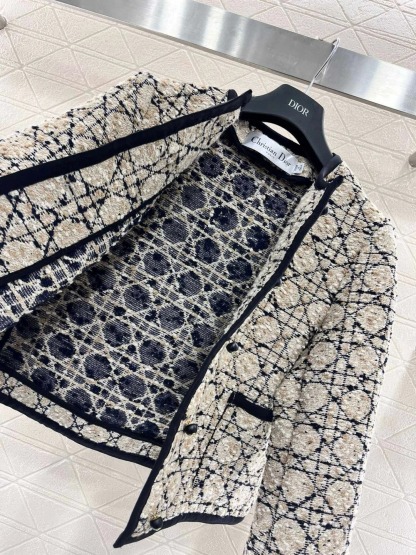 DIO Luxury Fragrance Style Long Sleeve Jacket