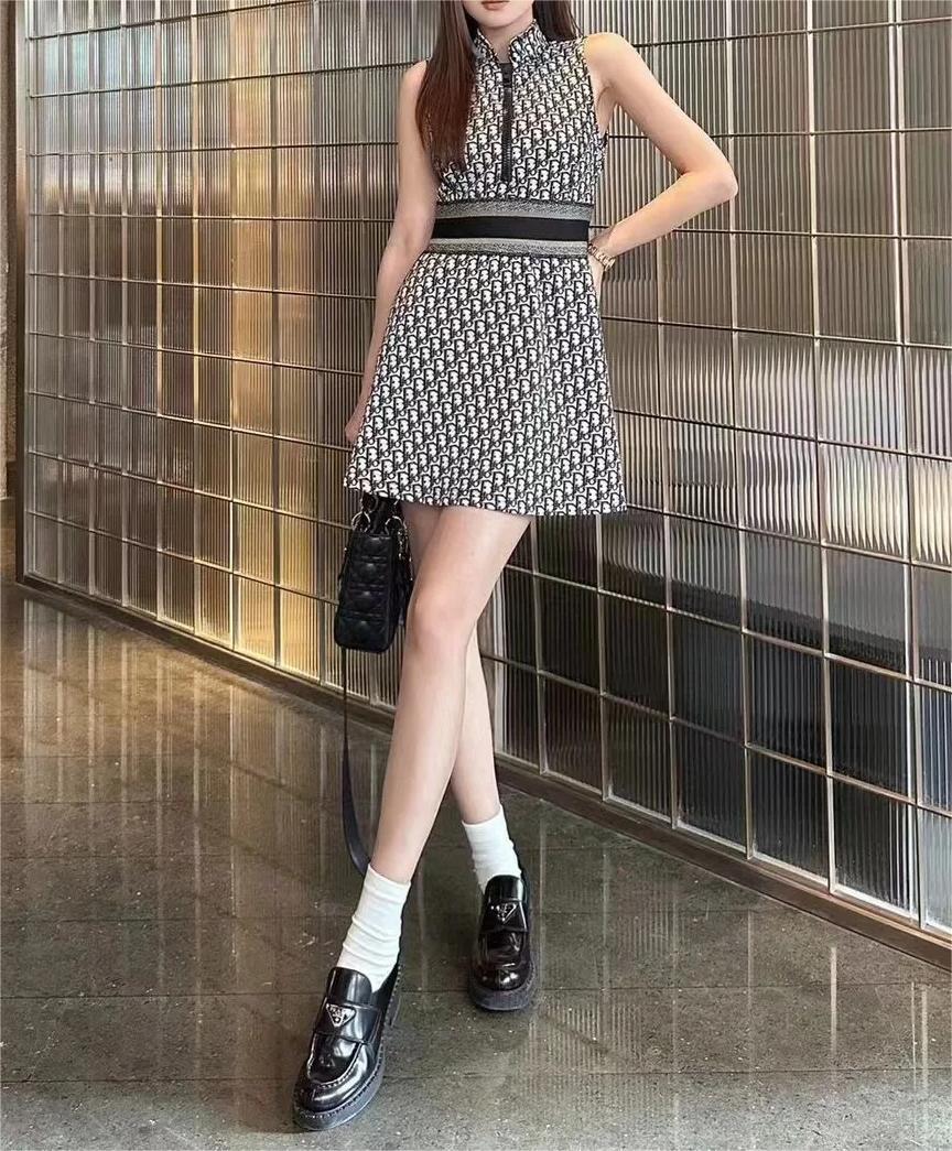 DIO three-dimensional knit jacquard dress