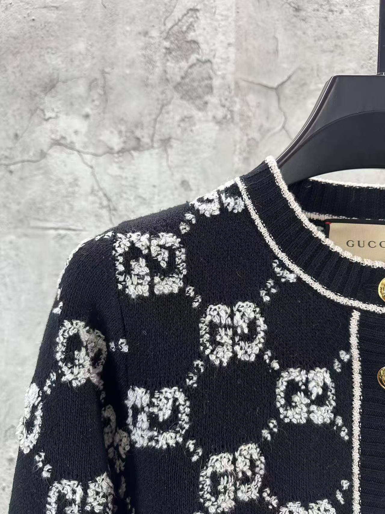 GG Round neck double G letter thick wool cardigan