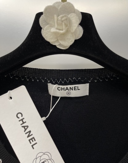 XX Wave edge knitted vest in 2 colors