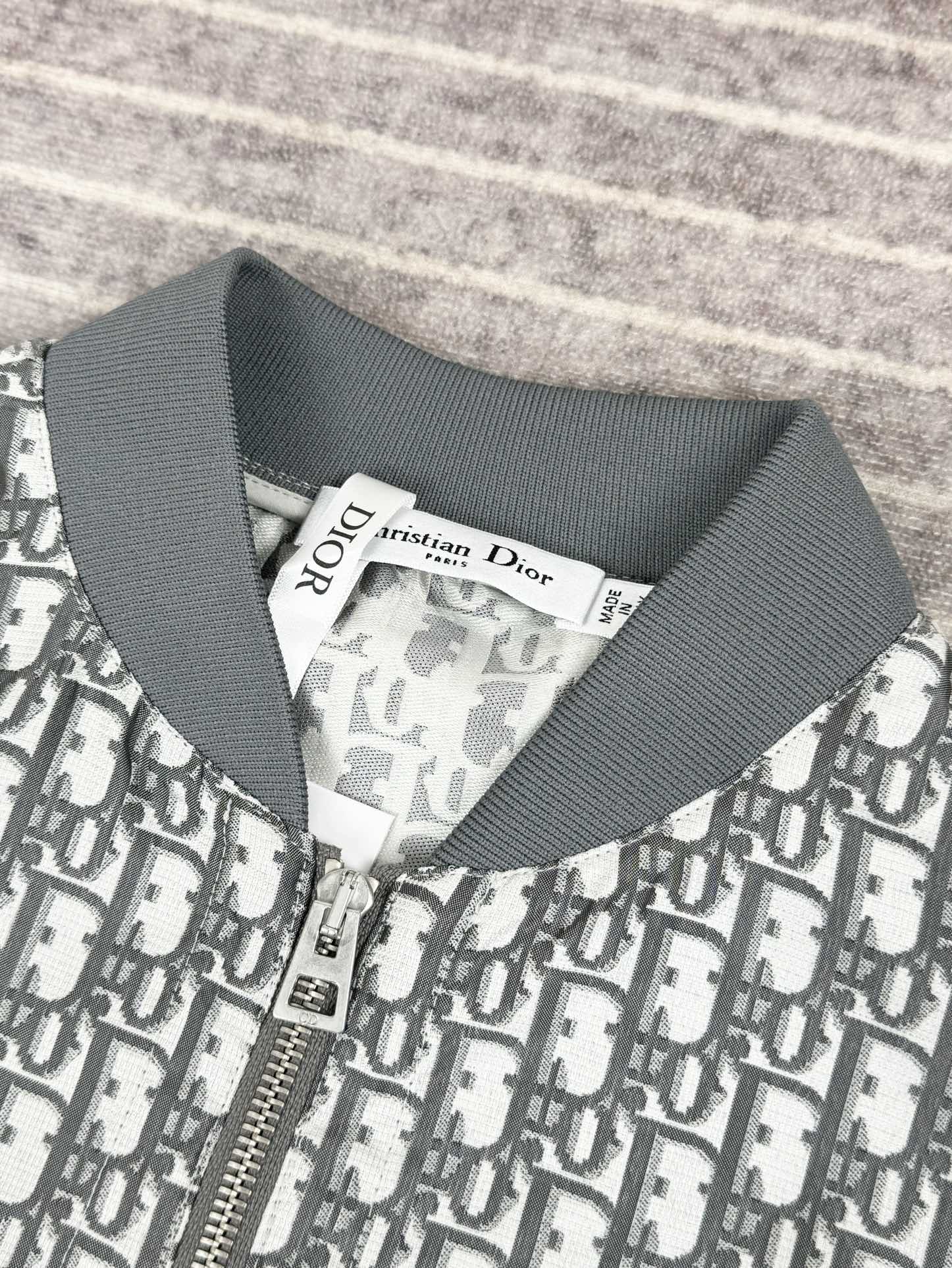 DOR Slim fit presbyopia dress