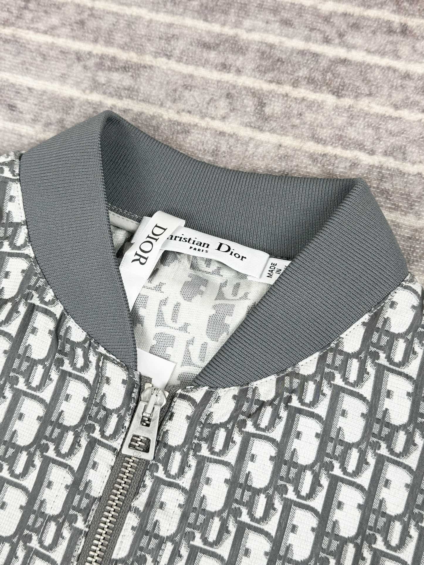 DOR Slim fit presbyopia dress