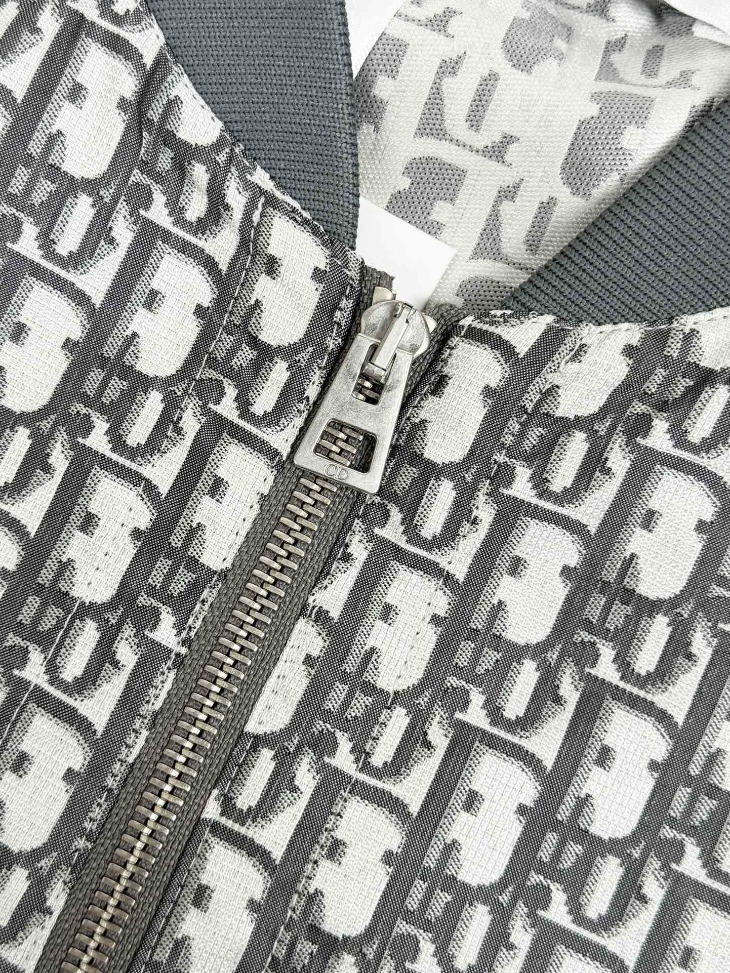 DOR Slim fit presbyopia dress