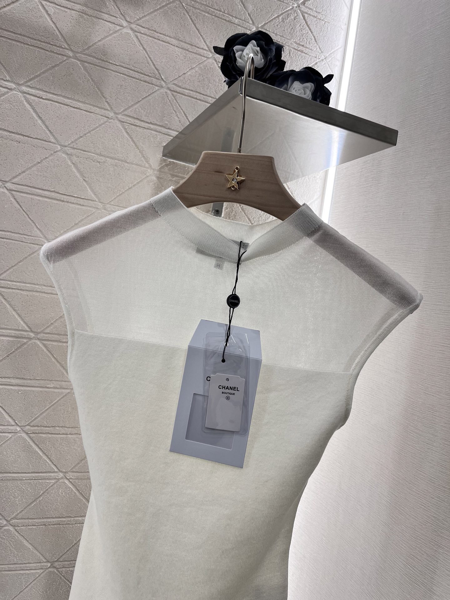 CHNEL25SS Crew Neck Sheer Knit Vest