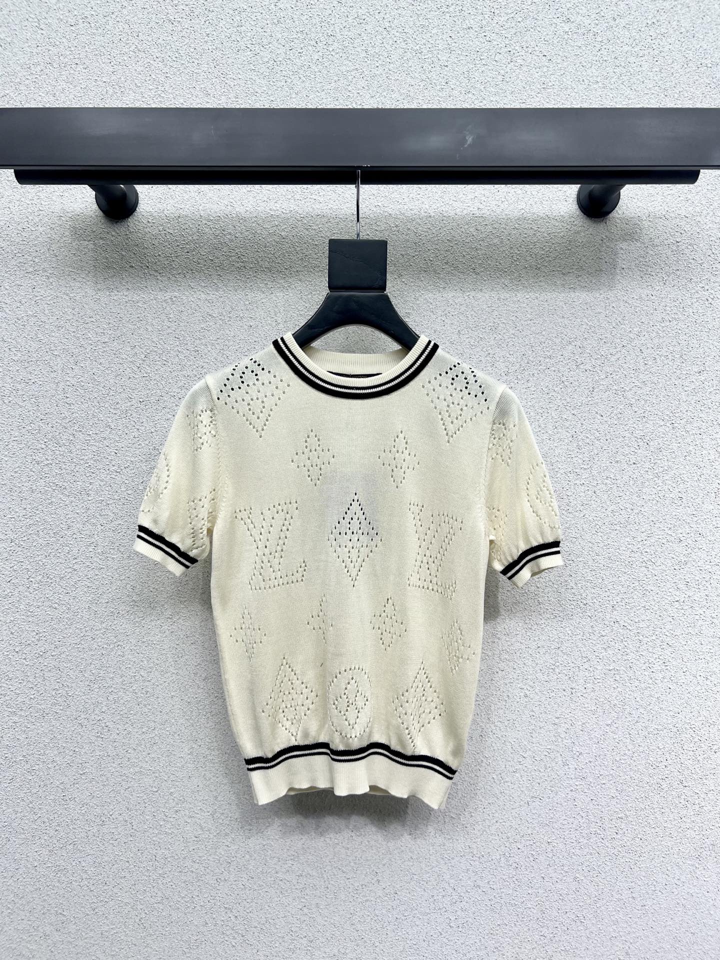 LOUIS VUIT25SS knitted wool short sleeve top