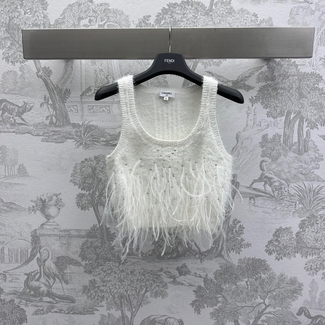 CHANE25SS Rhinestone Feather Knit Vest