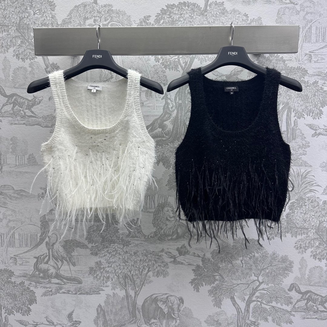 CHANE25SS Rhinestone Feather Knit Vest