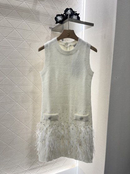CHANE25SS Rhinestone Feather Knit Vest Dress