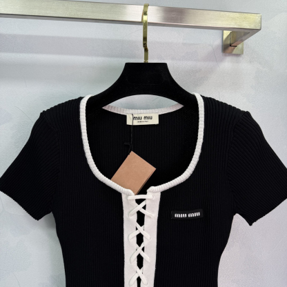 MIU25SS Crew Neck Knit Short Sleeve Top