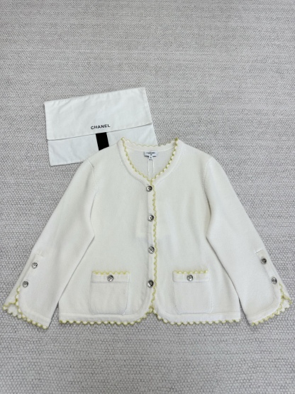 CHANE25SS Wave Trimmed Cashmere Cardigan