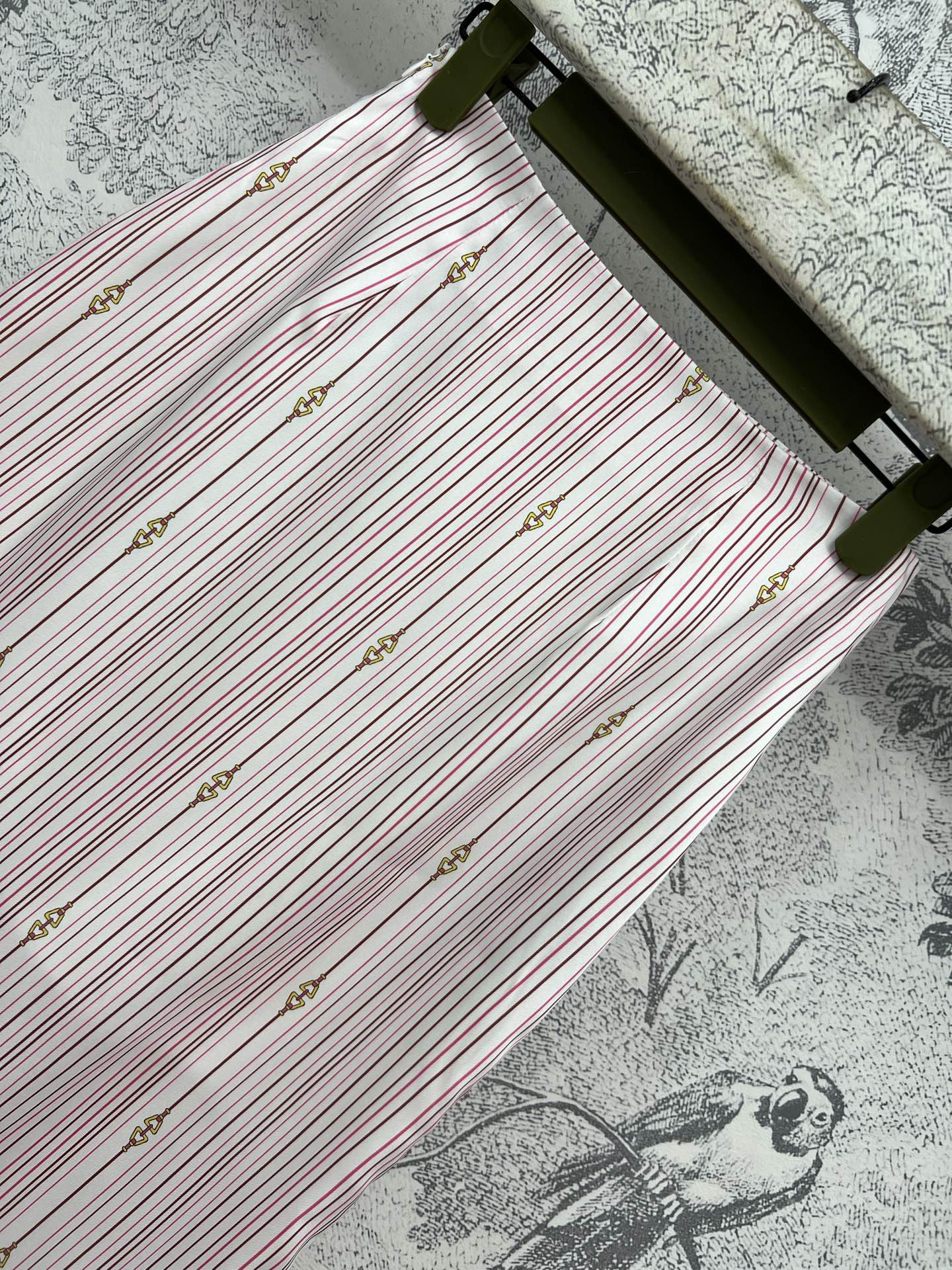 GUCC25SS Striped Saddle Button Pattern Half Skirt