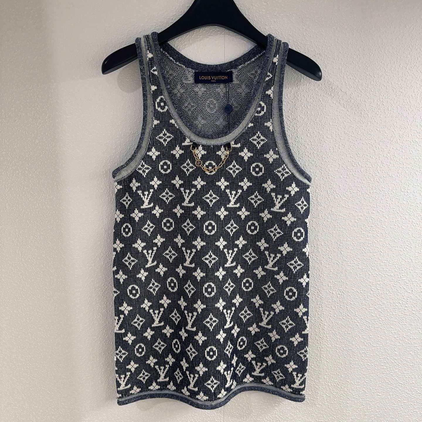 LU25SS Chain Logo Knit Vest