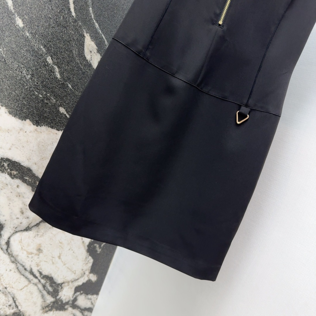 LU25SS Vintage French Doll Neck Black Dress