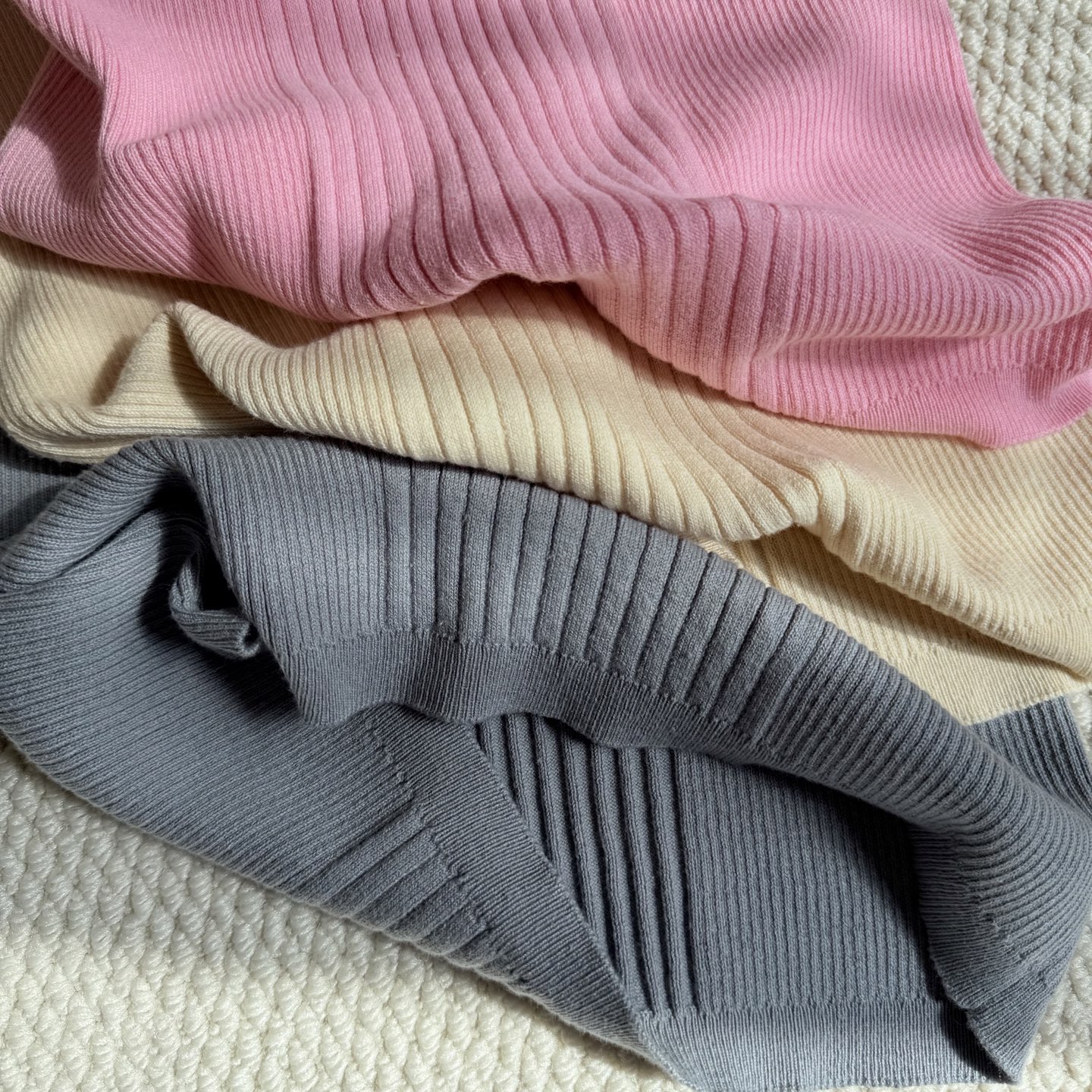 CHANE Tricolor Slim Knit Vest