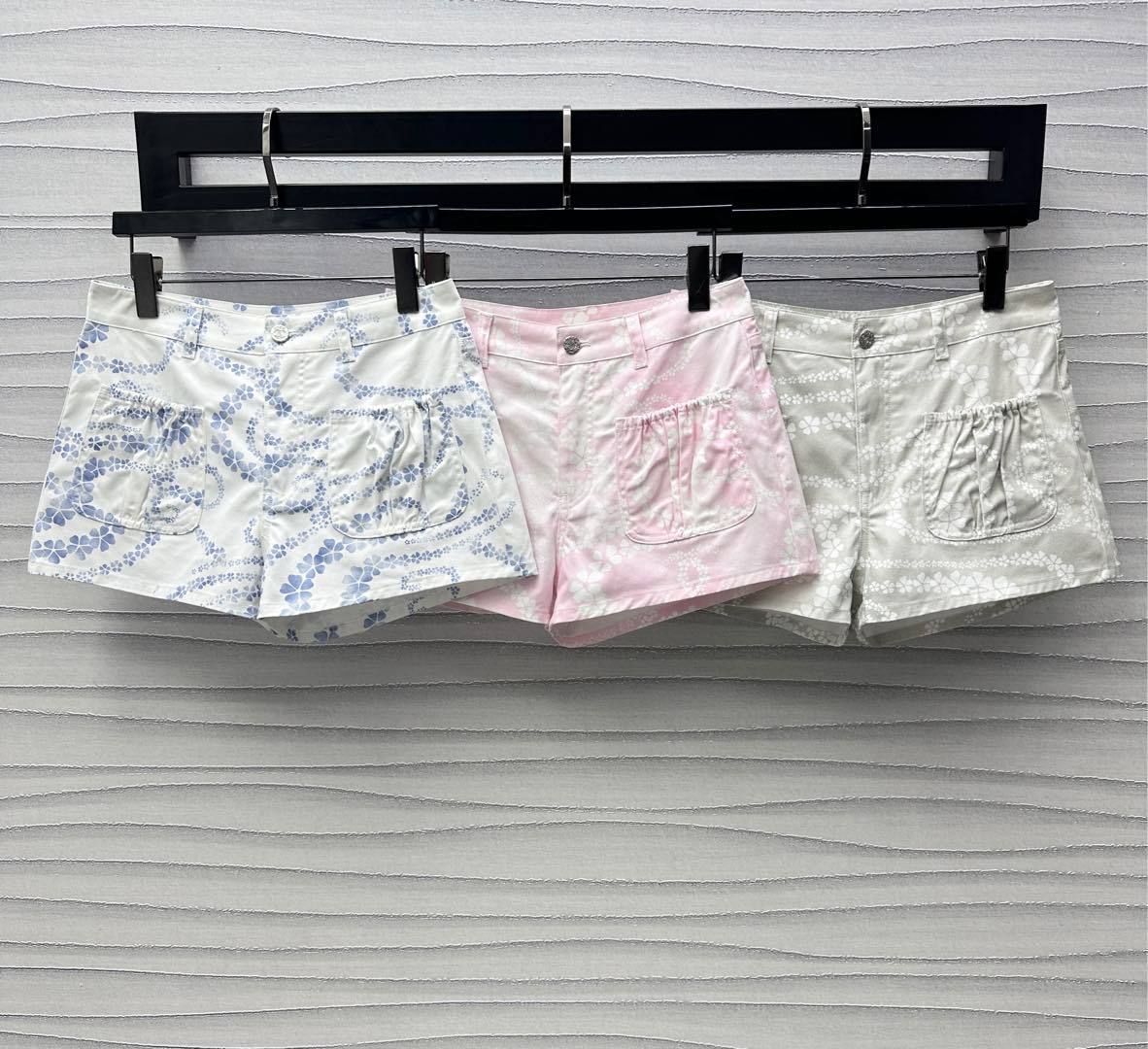 CHANE25SS Printed Pocket Denim Shorts