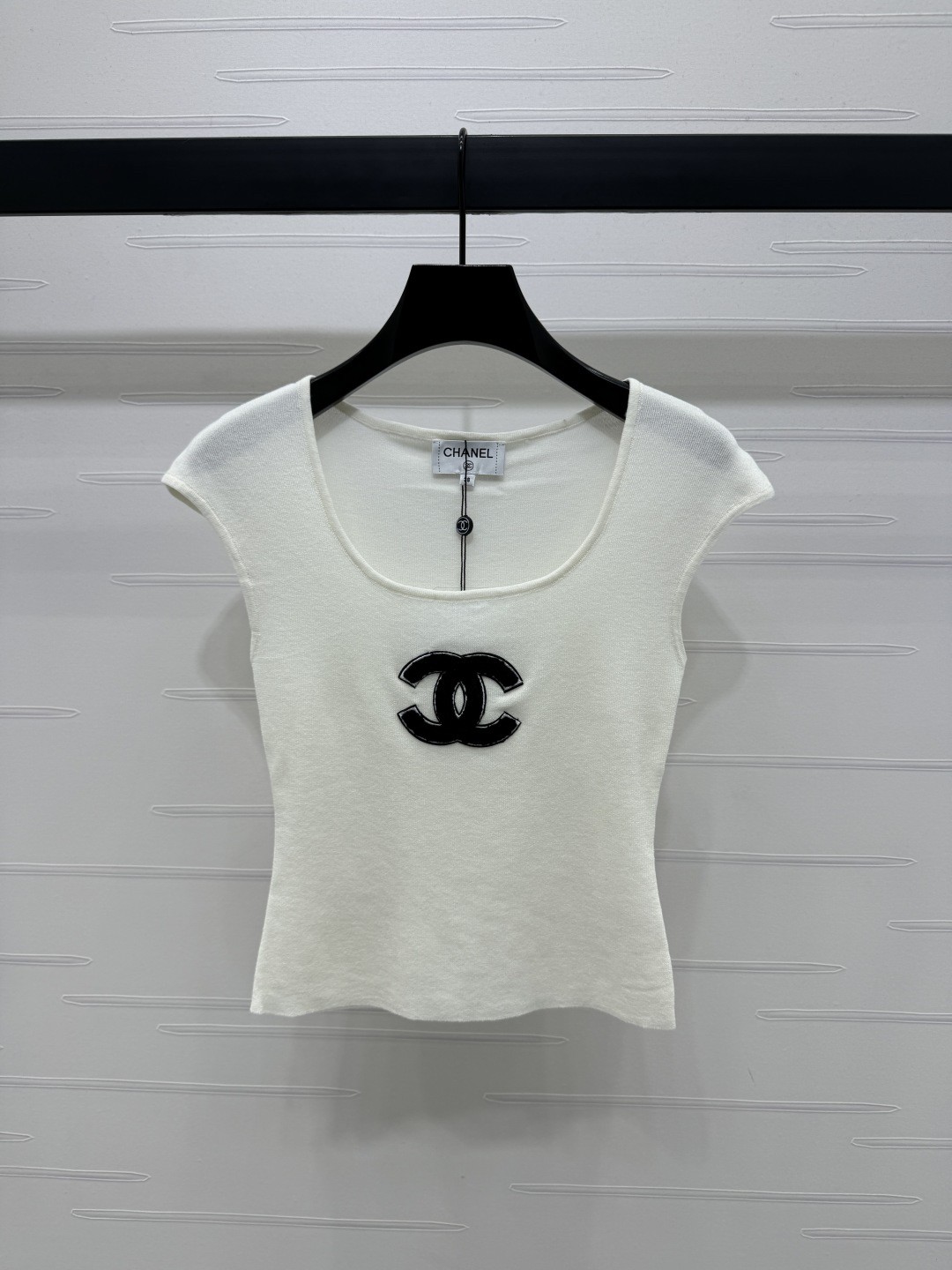 CHANE25SS Square Neck Knit Vest