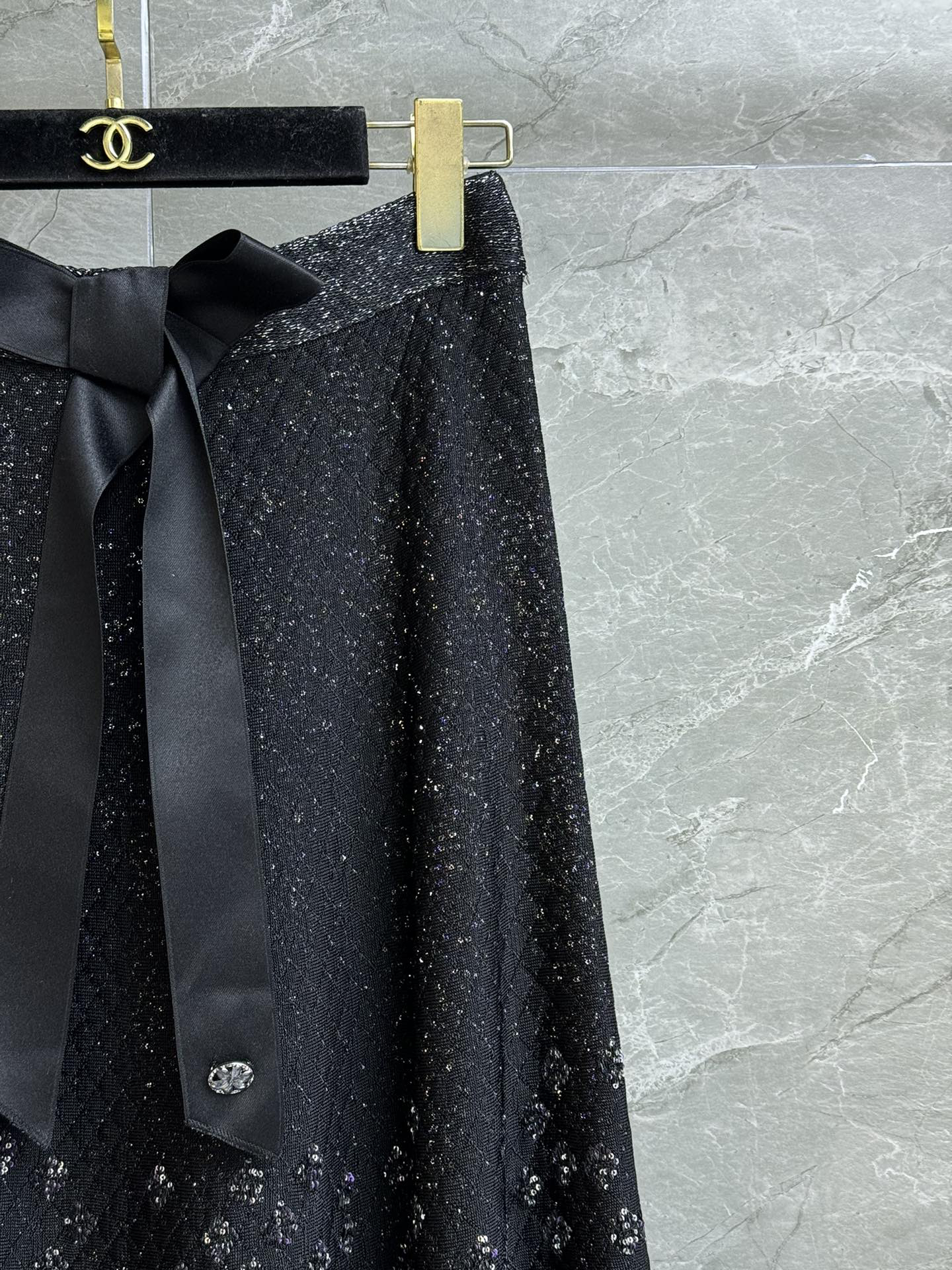 CHANE25SS bow sequin half skirt