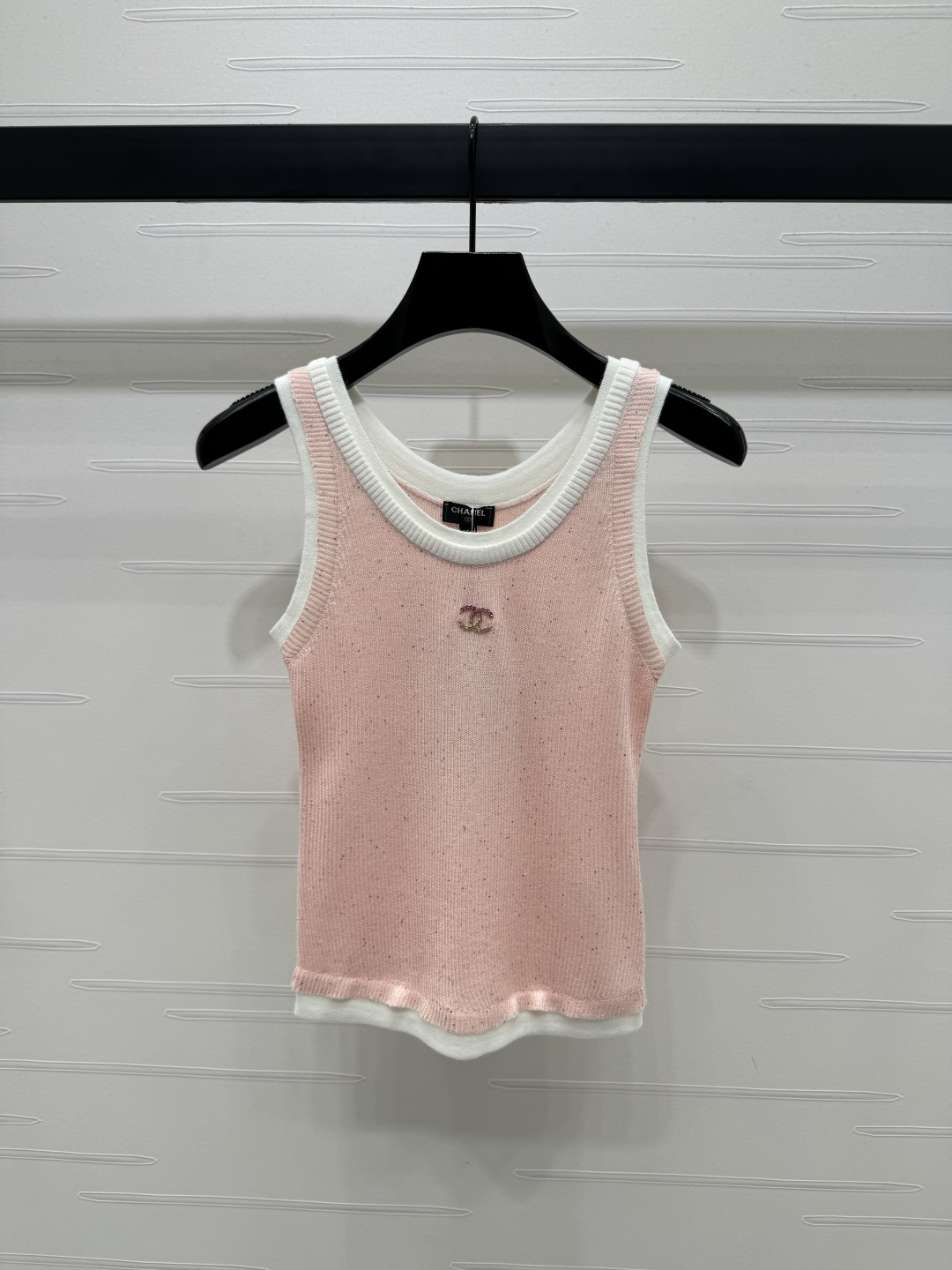 CHANE25SS Sequin Knit Vest