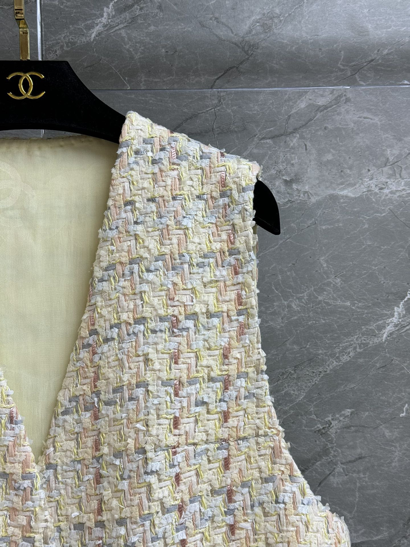 CHANE25SS yellow tweed vest