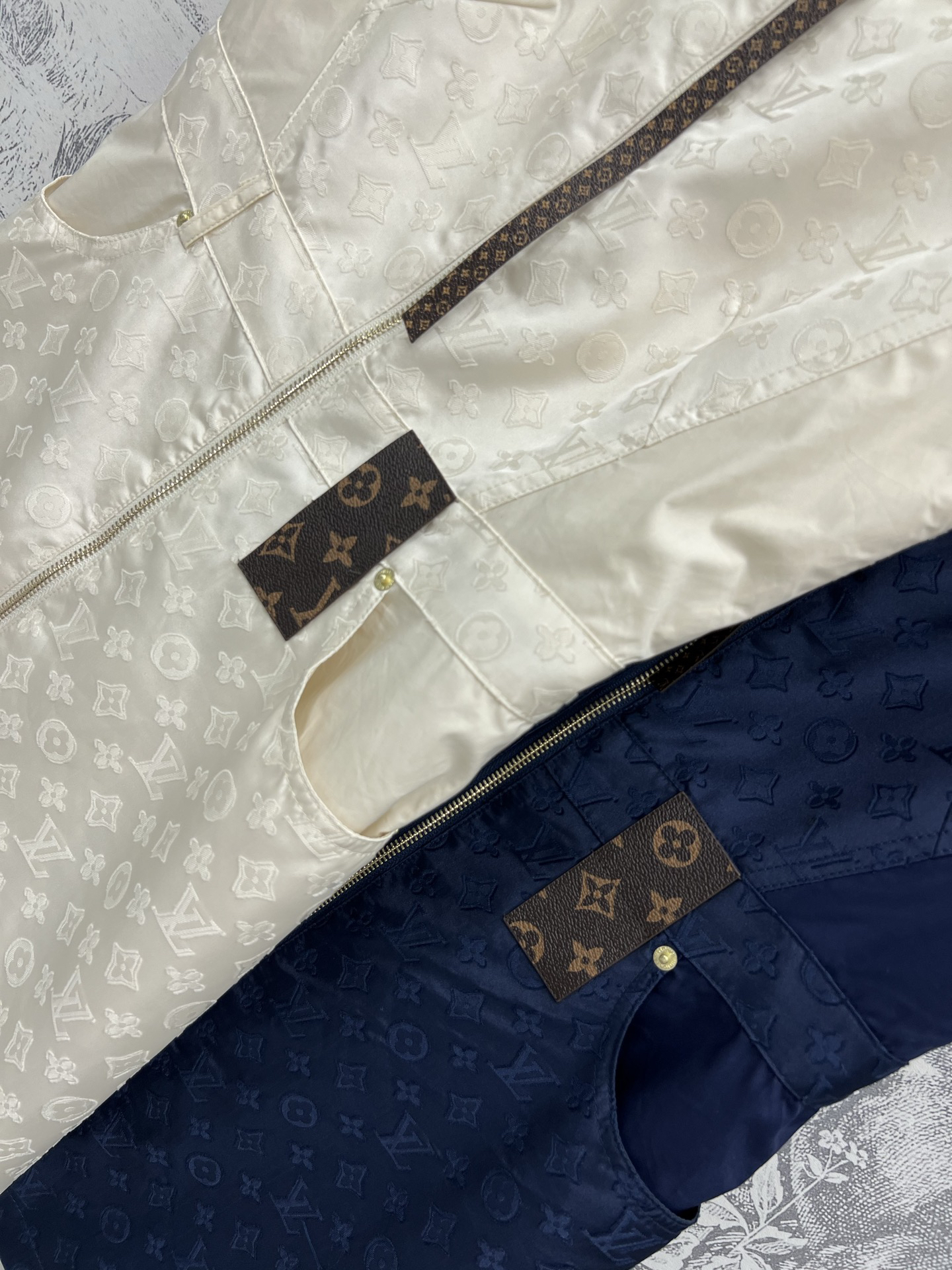 LU25SS Dark Printed Old Flower Sleeveless Dress