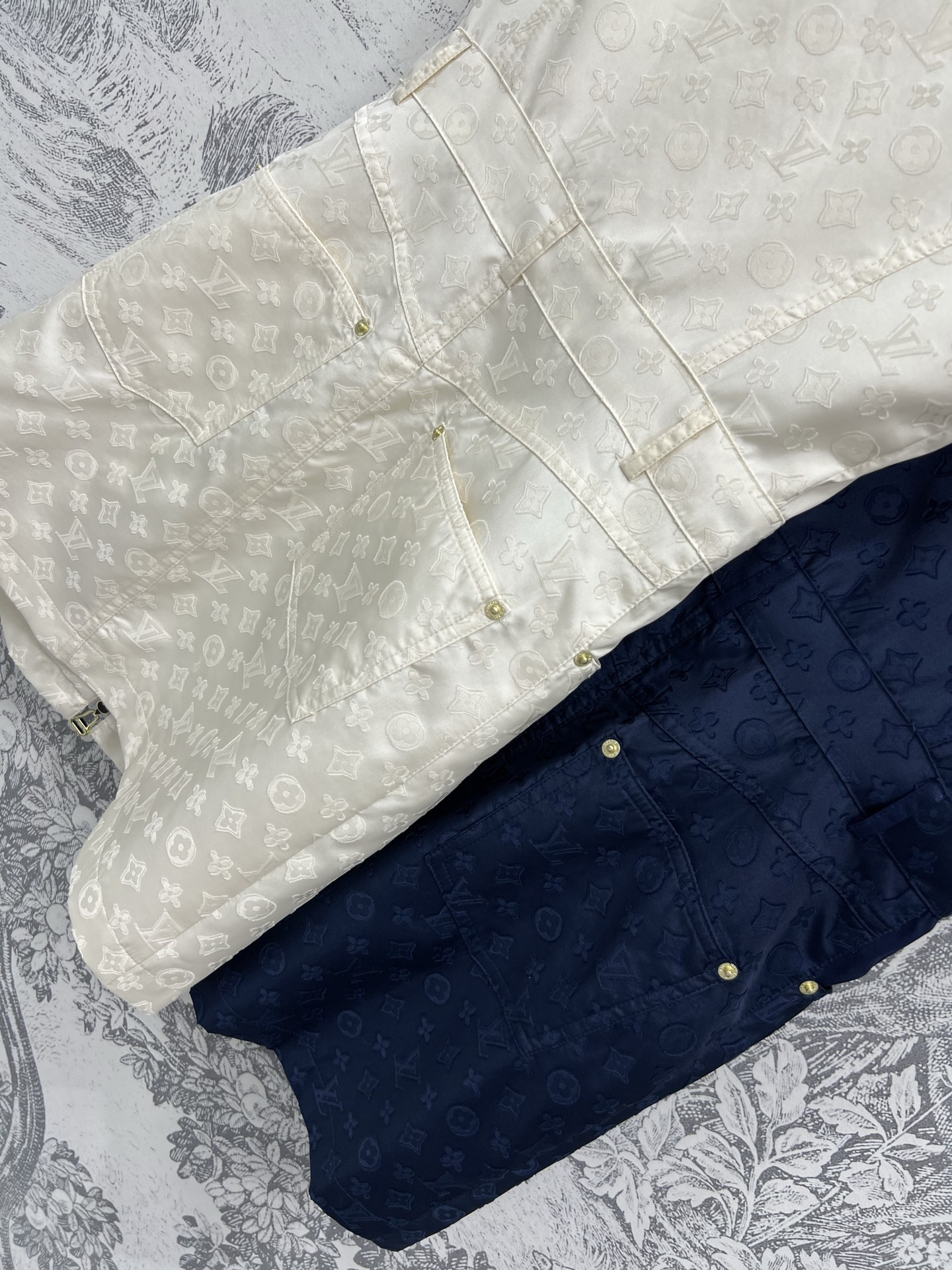 LU25SS Dark Printed Old Flower Sleeveless Dress