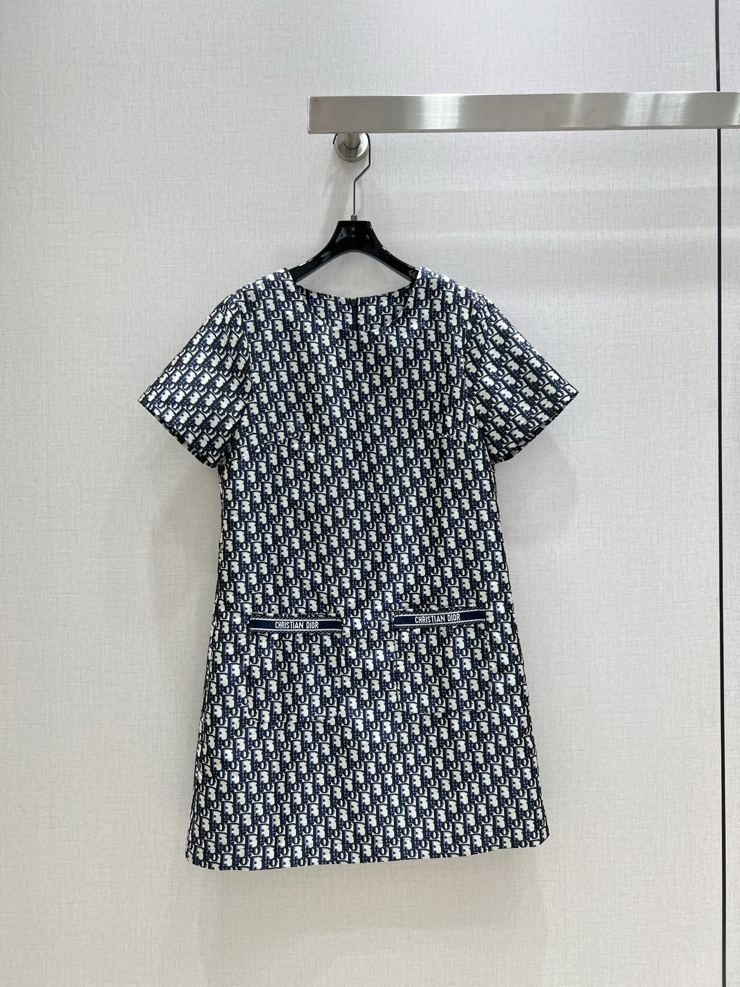 DIO25SS Classic Old Flower Pocket Weave Round Neck Short Sleeve Dress