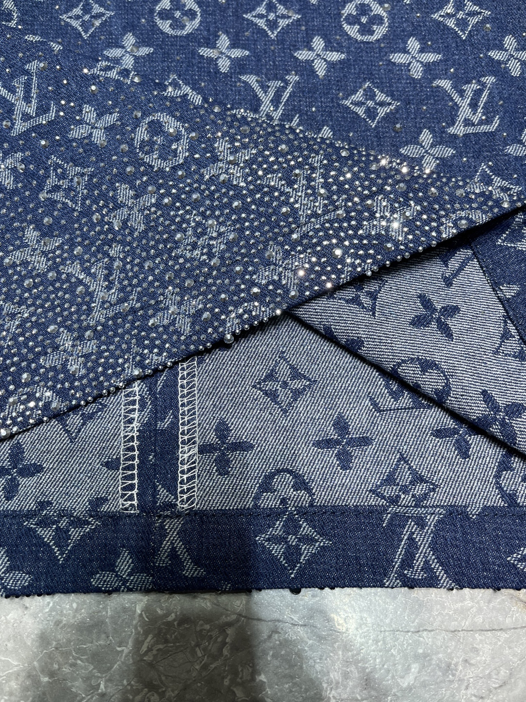 LU25SS Rhinestone Round Neck Short Sleeve Denim Dress