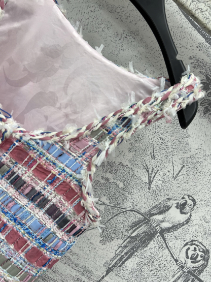 CHANE25SS Colorful Woven Tweed Vest