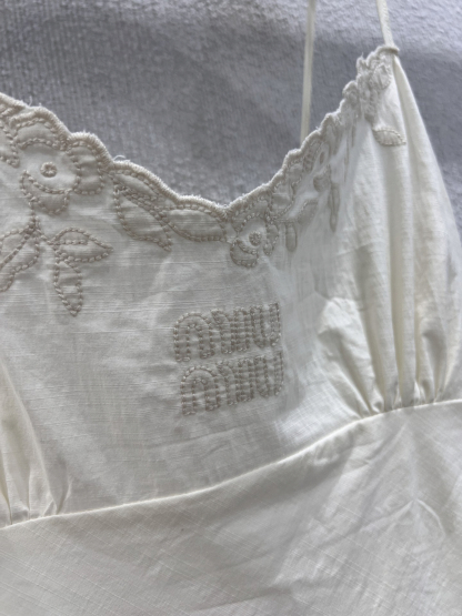 MIU25SS Ivory Embroidered Waist-Closing Long Halter Dress