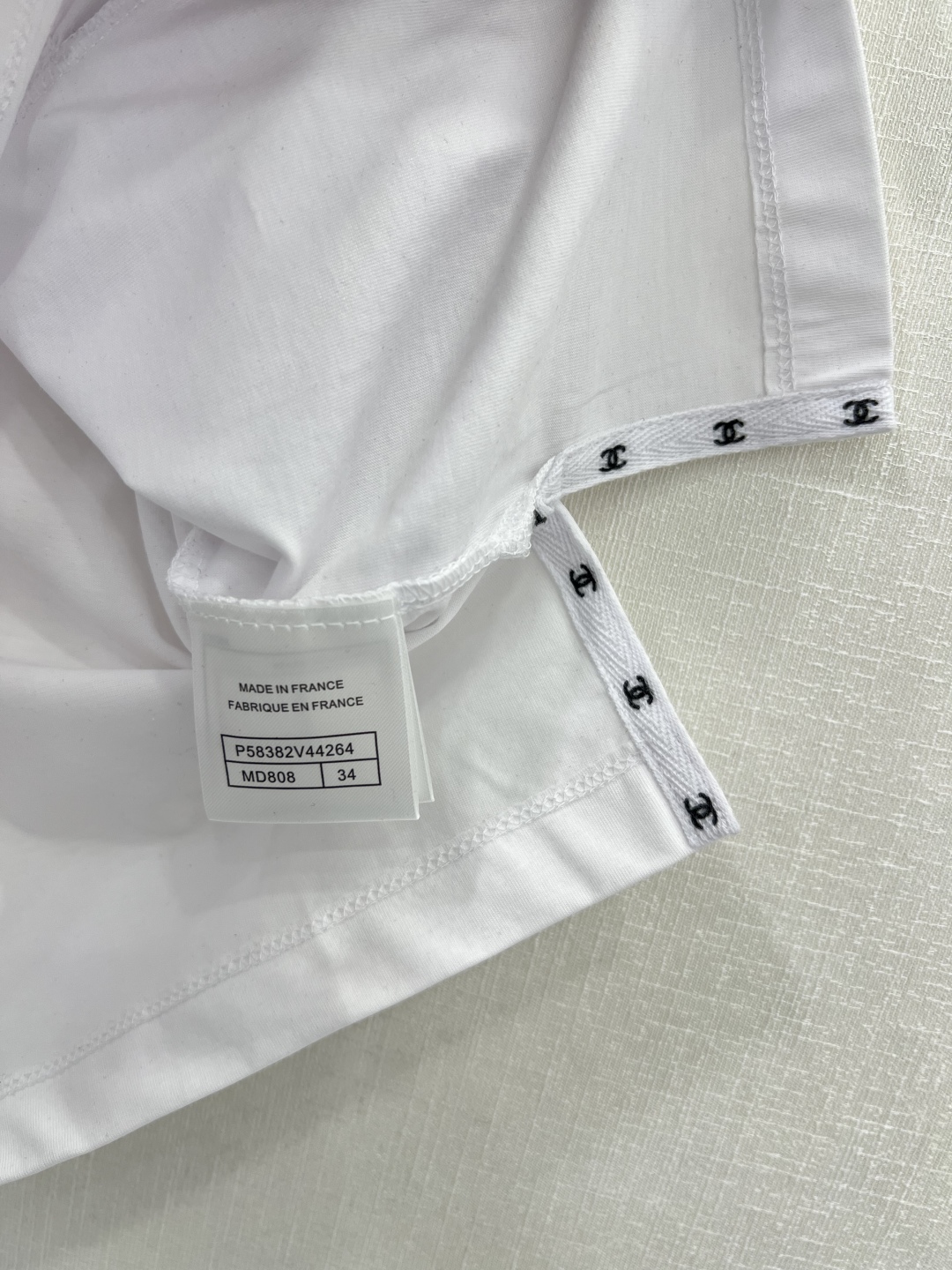 CHANE25SS Double C Pleated Embroidered Logo Cotton Short Sleeve