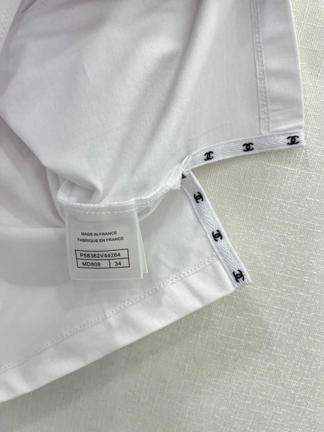 CHANE25SS Double C Pleated Embroidered Logo Cotton Short Sleeve