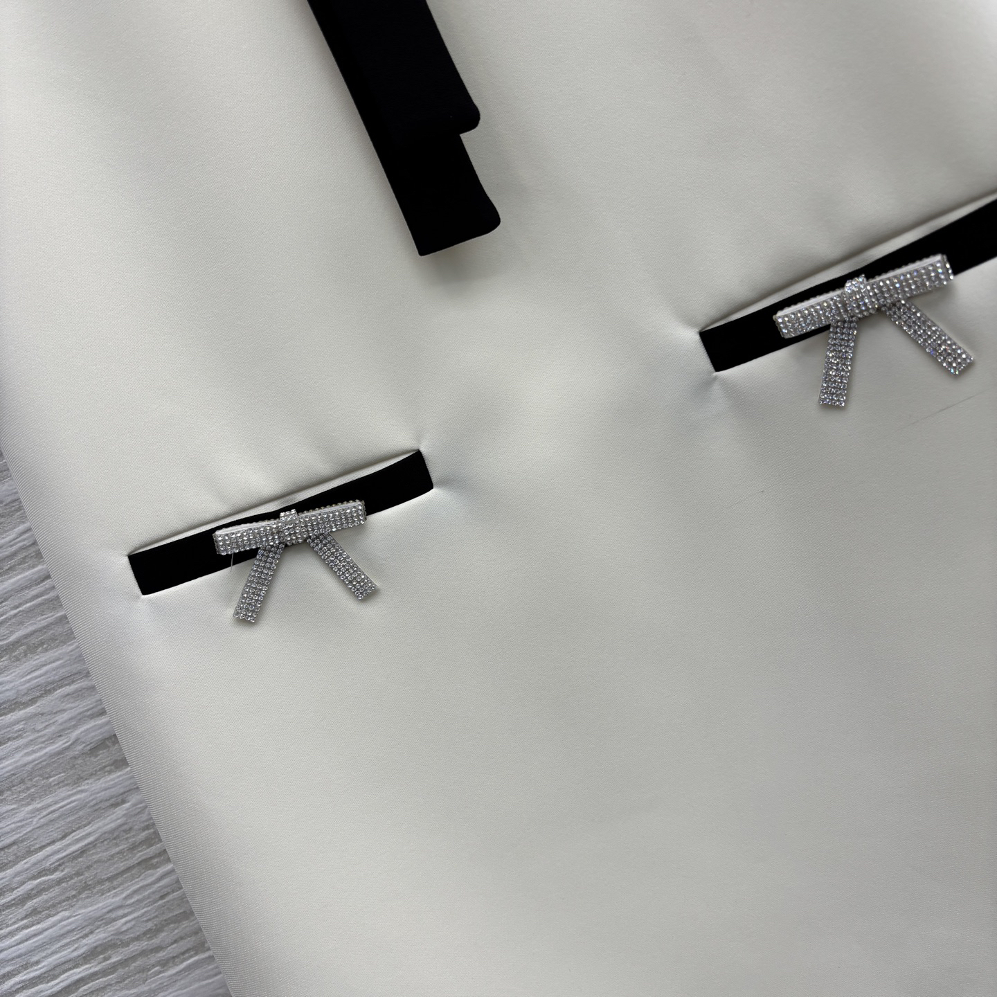 PRAD25SS Black and White Color Clash Vest Dress