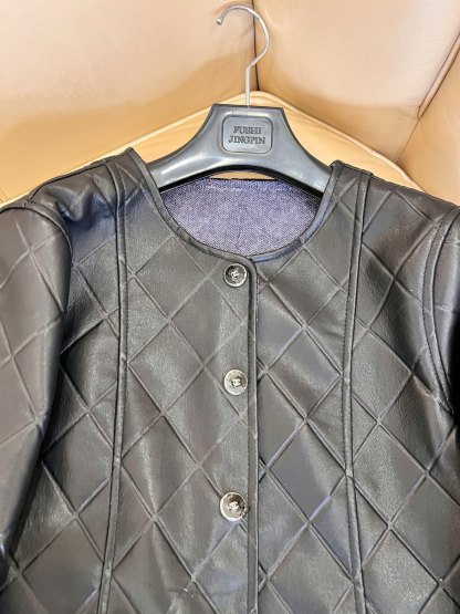 CHANE25SS diamond-print leather jacket