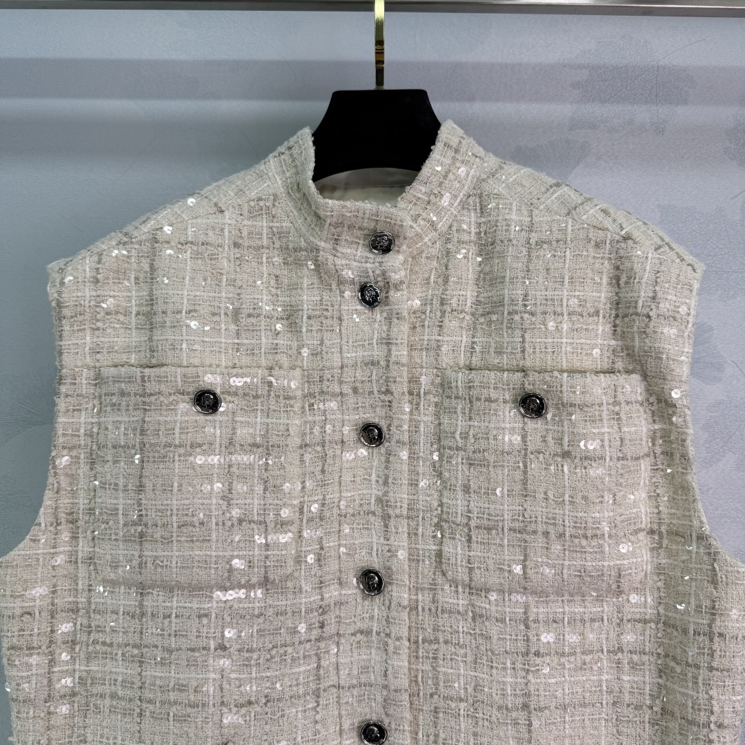 CHANE25SS Woven Plaid Vest