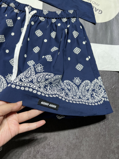 MIU25SS Backless Little Camisole with Ultra Short Half Skirt Set