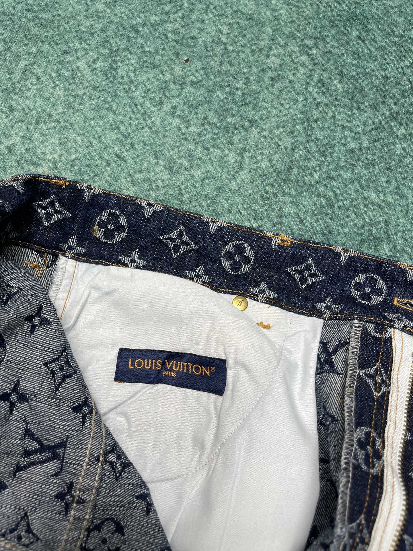 LU 25SS Colorblocked Denim Shorts