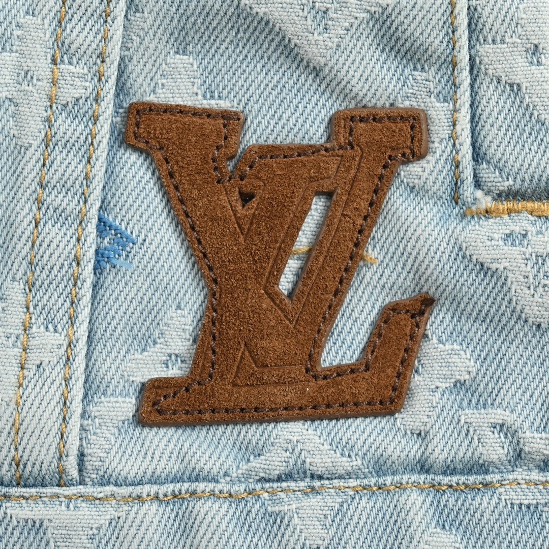 1V denim jacket