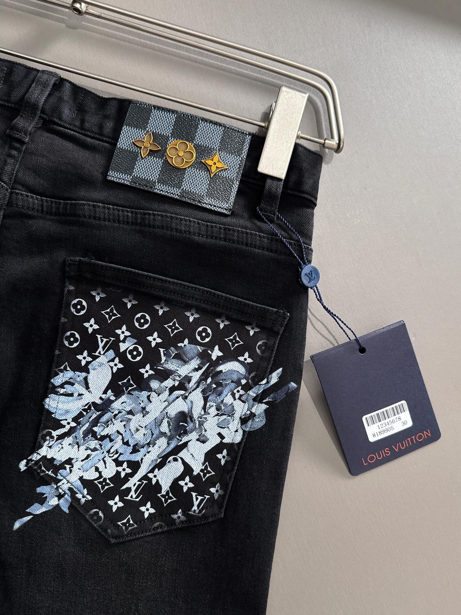 1V denim jeans