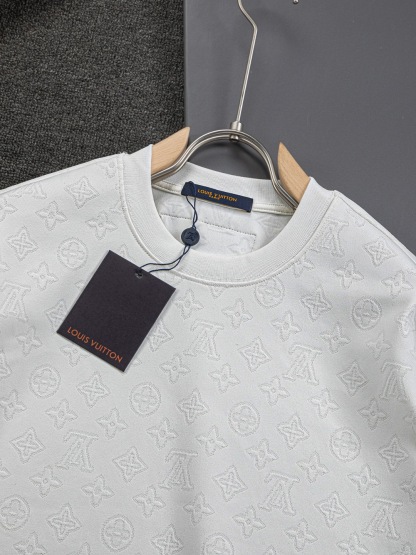 1V short-sleeved shirt